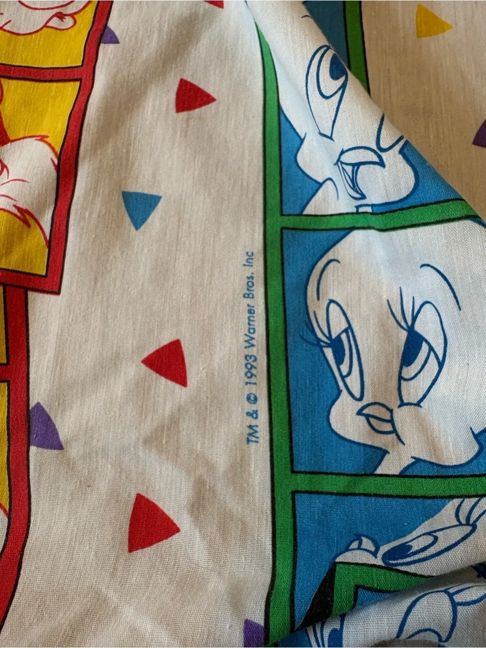 Vintage 1993 Looney Tunes. Y2K Color Block Fitted Twin Bed Sheet